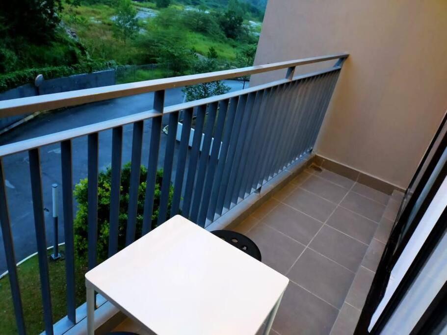 Ss Condostay Residensi Lili, Nilai Nearby Klia, Usim - Infinity Pool, Wifi, Smart Tv Ngoại thất bức ảnh